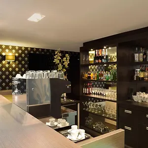 la-prima-fashion-hotel.inbudapesthotels.com/